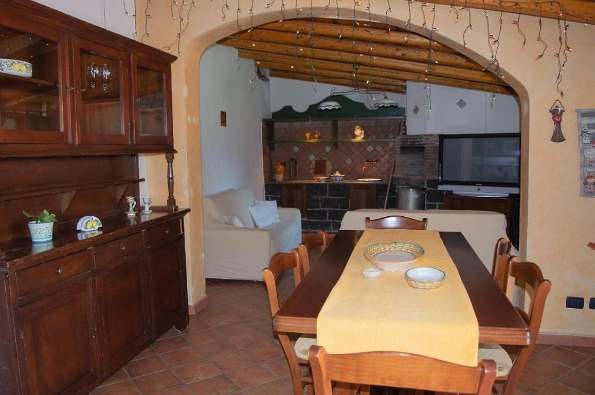 La Villa Di Tenute Foti Randazzese Nicolosi Exterior foto